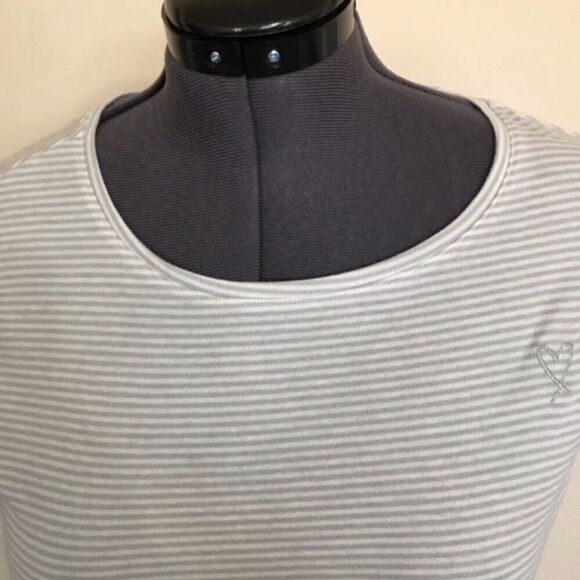 VICTORIA'S SECRET Cotton Blend Short Sleeve Tee Gray/White Sz L NWT - Picture 3 of 5